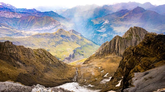 ‘One of the Great Wonders of Nature’: Migration of 17.1 Million Insects Through Pyrenees Mountain Pass Witnessed by Scientists